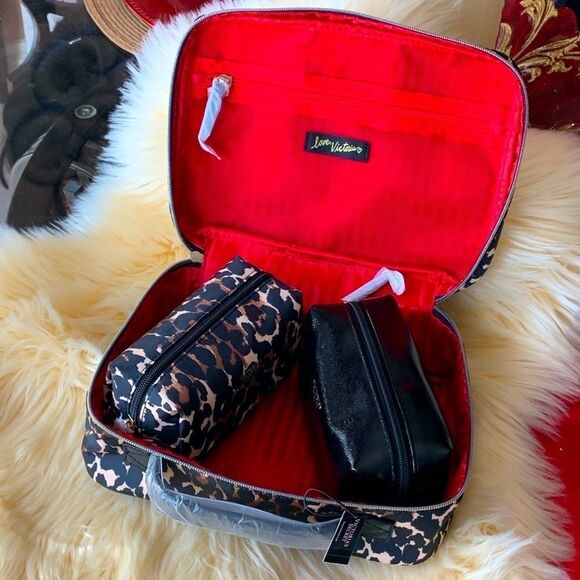 Victoria’s Secret Leopard Print Makeup Case - Picture 1 of 16